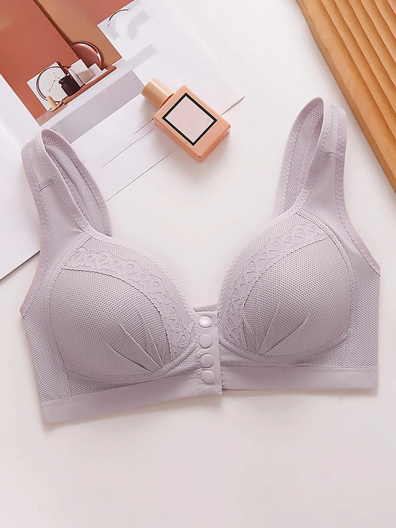 Women's Front Closure Push-Up Jacquard Bra - Comfort & Style