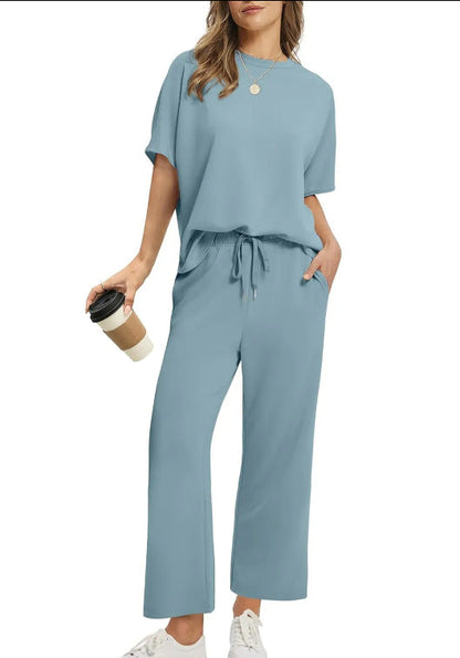 Women’s Two-Piece Set – Oversized Top & Wide-Leg Pants